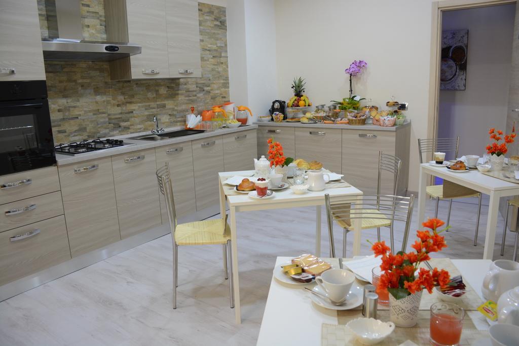 B&B Crystal Мессіна Екстер'єр фото